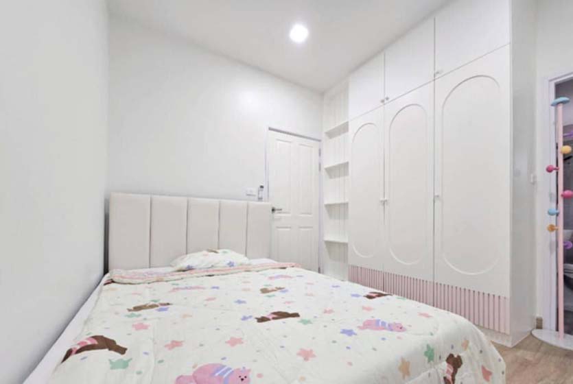 House with Shared Pool in Sukhumvit 
